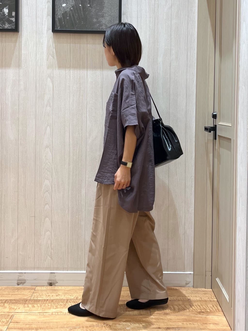 shirayuuuさんの「SHOO･LA･RUE｜【洗える/S-LL/5分袖】1枚でも羽織としても。さらさらドレープシャツ」を使ったコーディネート