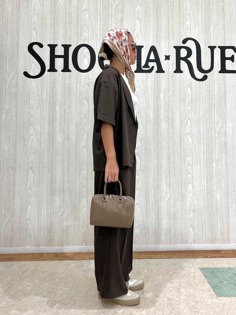 ねぎまさんの「SHOO･LA･RUE｜【セットアップ可/洗濯後しわになりにくい】5分袖テーラードジャケット」を使ったコーディネート