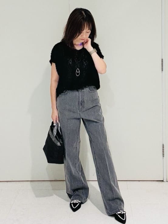 makiさんの「UNTITLED｜【グレー/ブルー/ジーンズ】ソフトワイドデニムパンツ」を使ったコーディネート