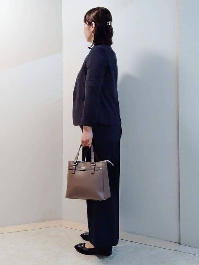 エリさんの「Reflect｜【透けない】フルレングスワイドストレートパンツ」を使ったコーディネート