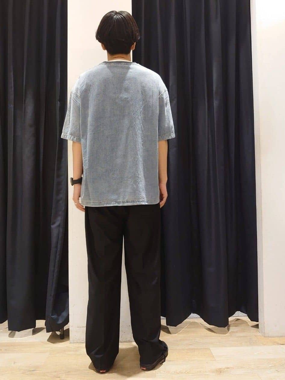 Fさんの「THE SHOP TK｜ライトデニム半袖Tシャツ【洗濯機OK】」を使ったコーディネート
