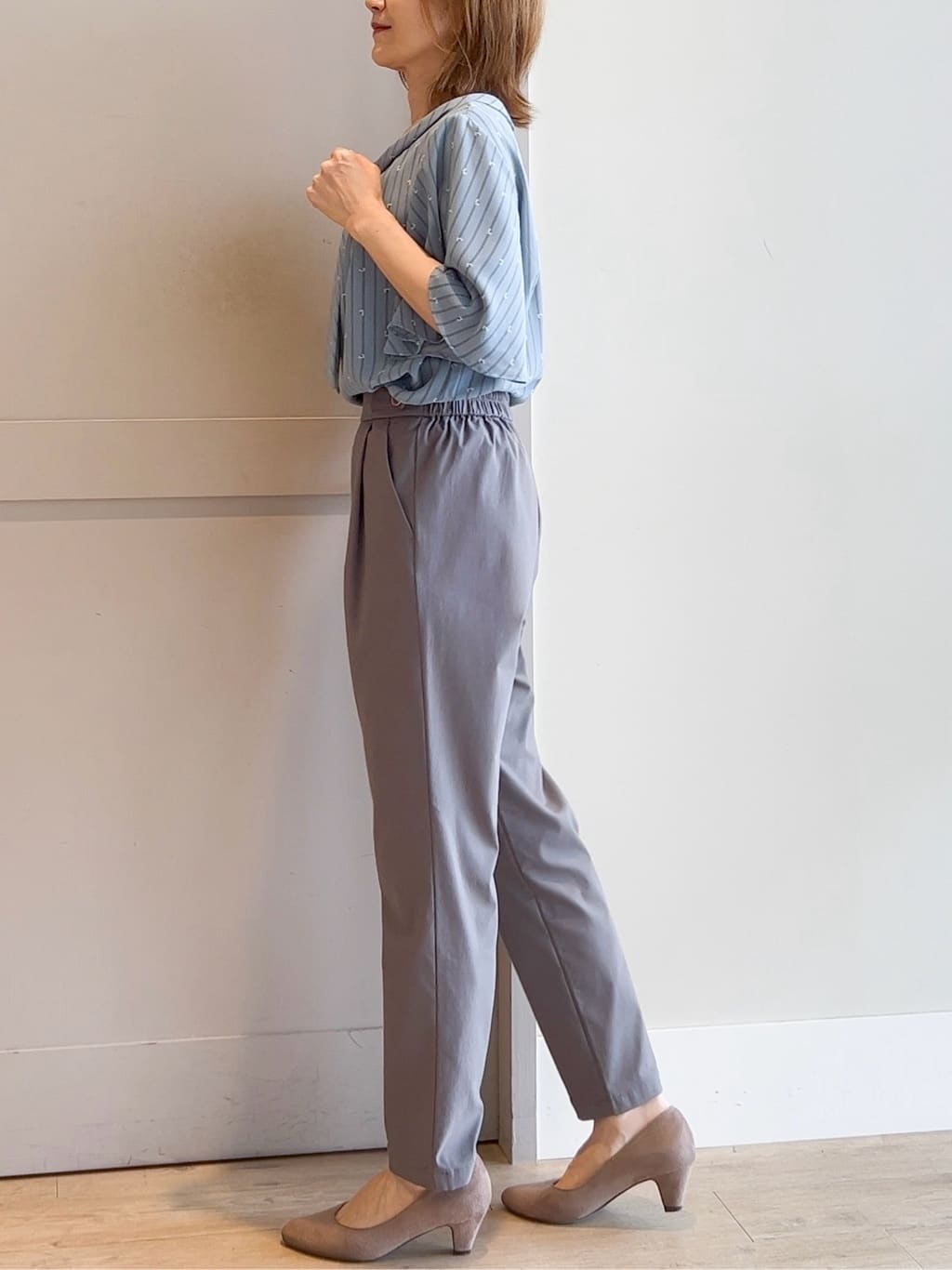 yamakoさんの「grove｜【冷感】サマーハイパーストレッチテーパードパンツ」を使ったコーディネート