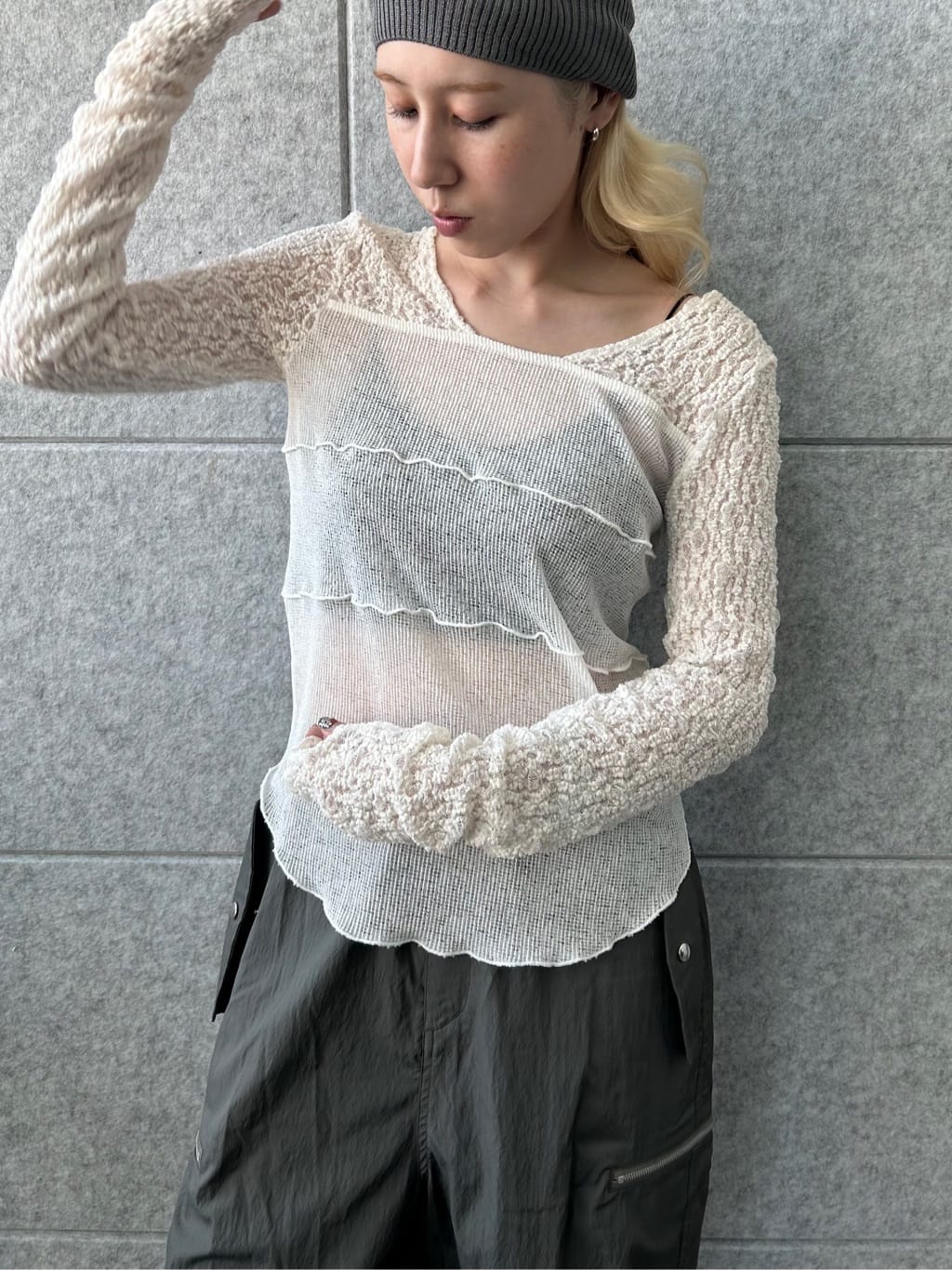 honoka Aさんの「CODE A｜Airy volume cargo」を使ったコーディネート