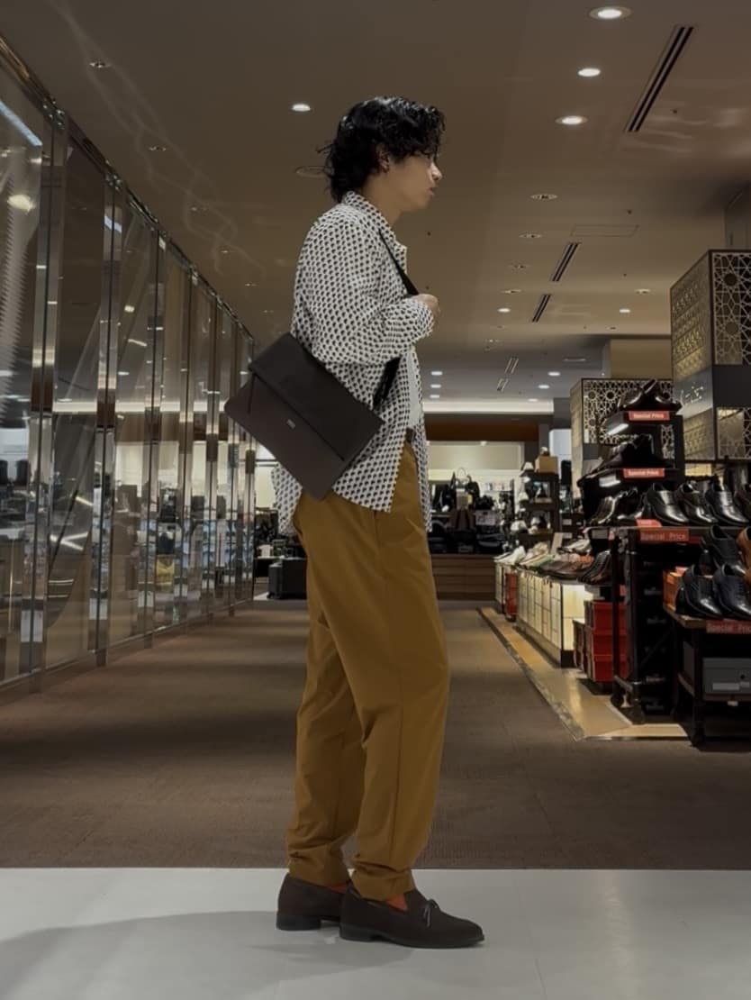 Renさんの「TAKEO KIKUCHI｜ボーラーハット柄 長袖シャツ」を使ったコーディネート