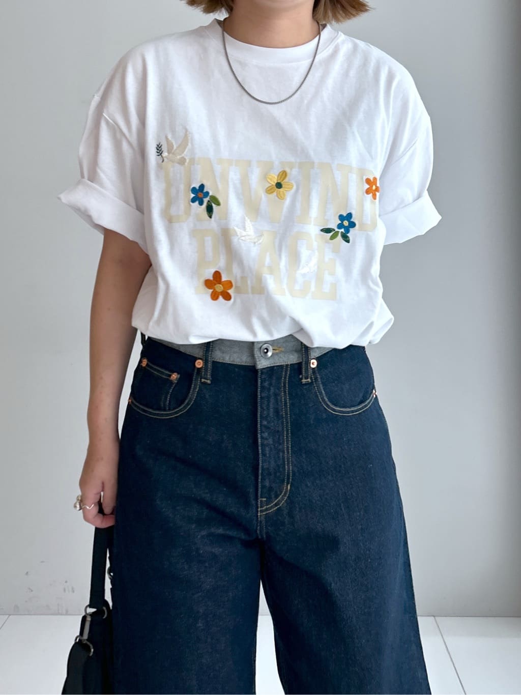Hirokaさんの「Dessin｜ロゴ刺繍Tシャツ」を使ったコーディネート