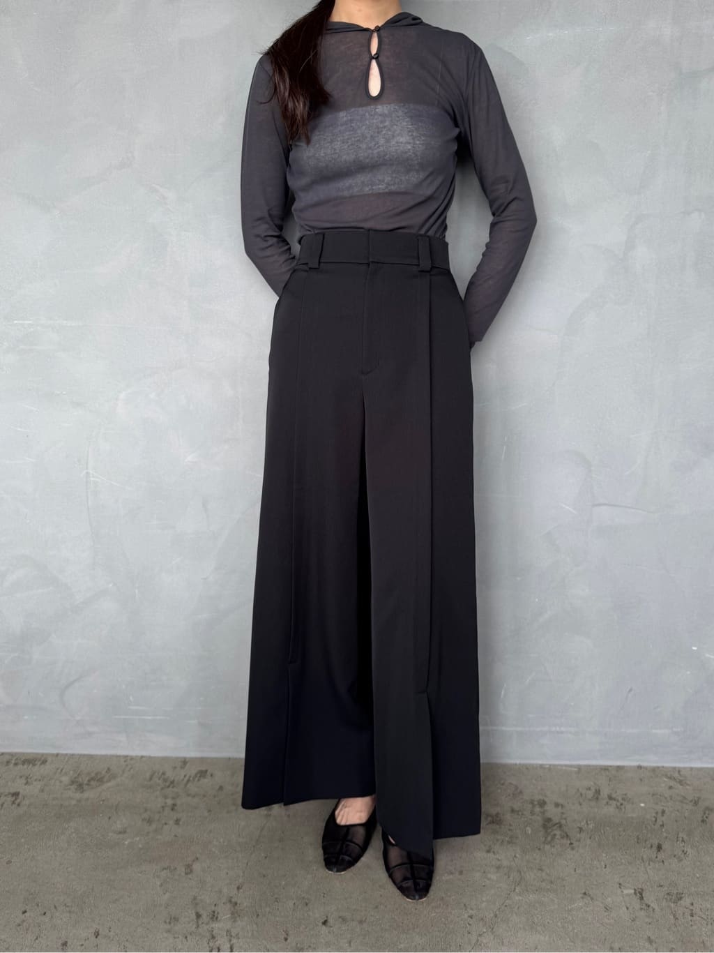 uchi__yamaさんの「CODE A｜center slit wide pants」を使ったコーディネート