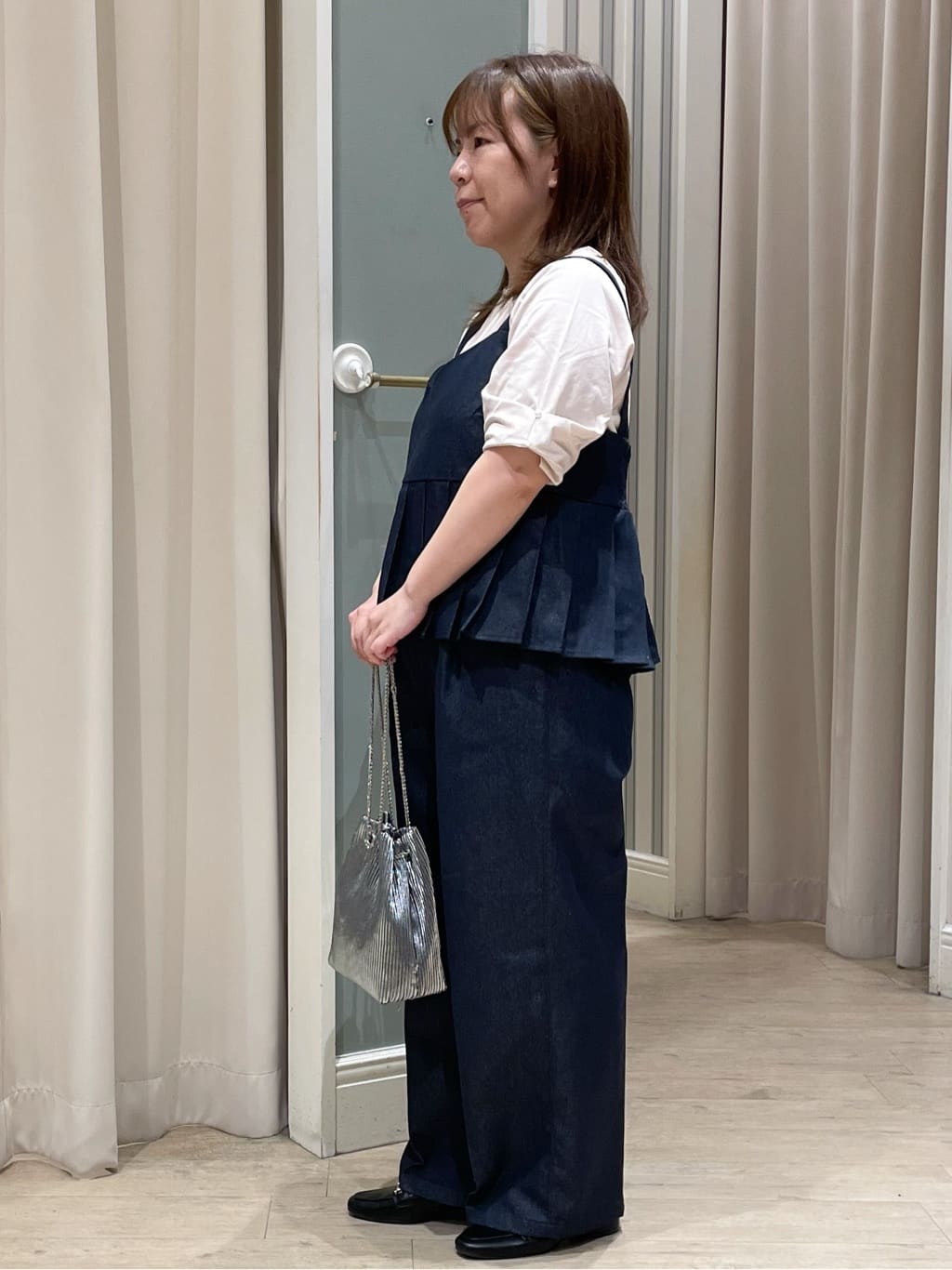 asaさんの「grove｜【2点SET/体型カバー】夏から秋まで着まわせる！プリーツビスチェセットアップ」を使ったコーディネート