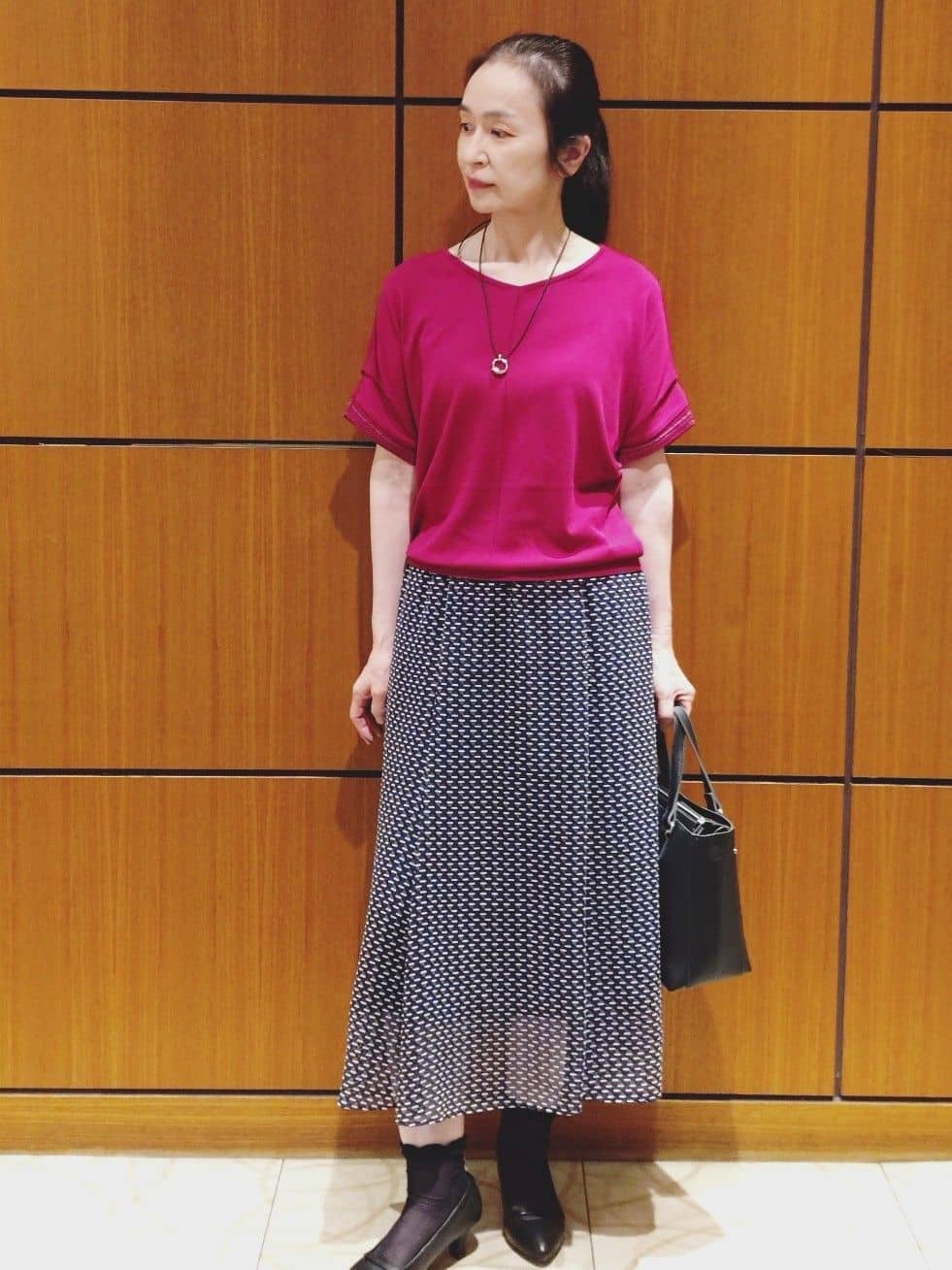 Kさんの「Reflect｜【WEB先行カラーあり／マシンウォッシュ可／ウエスト総ゴム】コツキ幾何柄ロングスカート」を使ったコーディネート