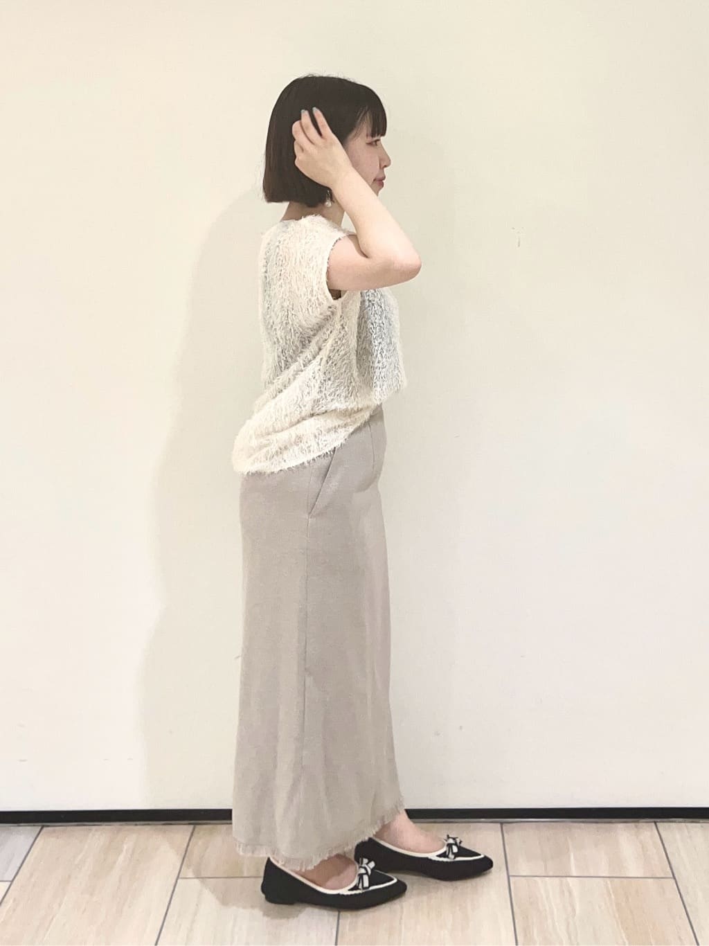 Mitsukiさんの「UNTITLED｜【セットアップ可/洗える】フェザーフレンチスリーブブラウス」を使ったコーディネート
