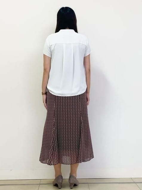 chisaさんの「Reflect｜【インナーに◎／すっきり見え！長め丈】タックデティールブラウス」を使ったコーディネート