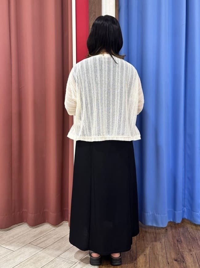 Meeさんの「SHOO･LA･RUE｜【S-LL/ひんやり】切替ラインですっきりと 1枚で着られるロングワンピース」を使ったコーディネート