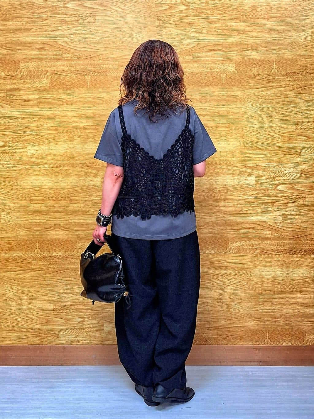ありゅさんの「SHOO･LA･RUE｜【2点セット/ひんやり】レースビスチェ＋Tシャツ」を使ったコーディネート