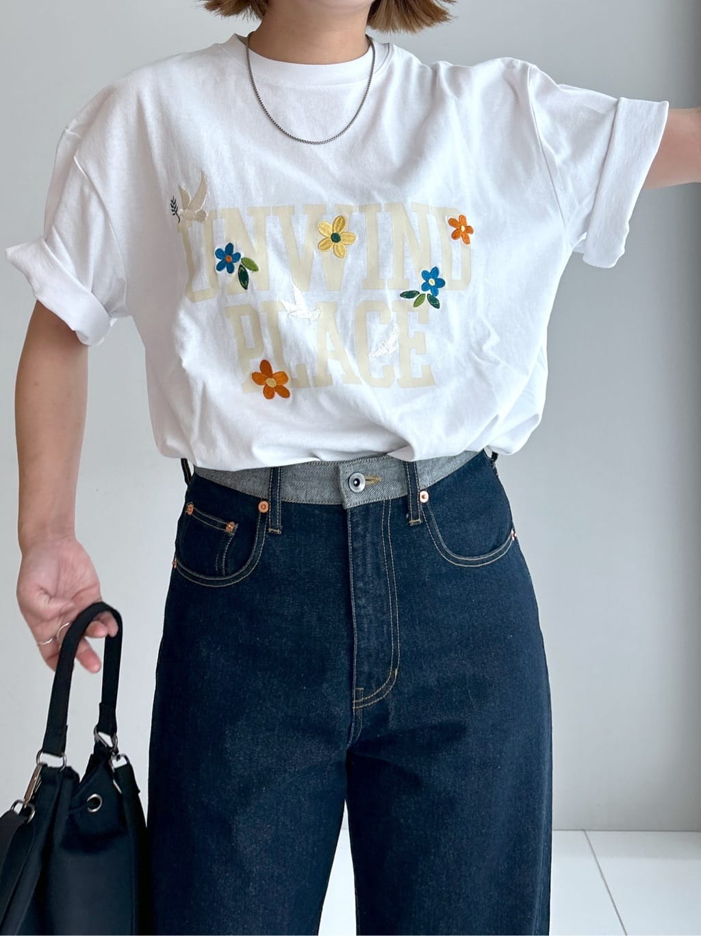 Hirokaさんの「Dessin｜ロゴ刺繍Tシャツ」を使ったコーディネート