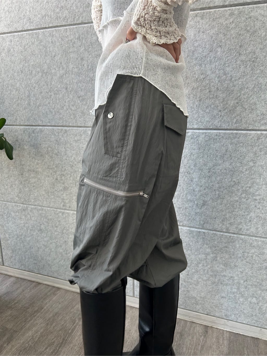 honoka Aさんの「CODE A｜Airy volume cargo」を使ったコーディネート