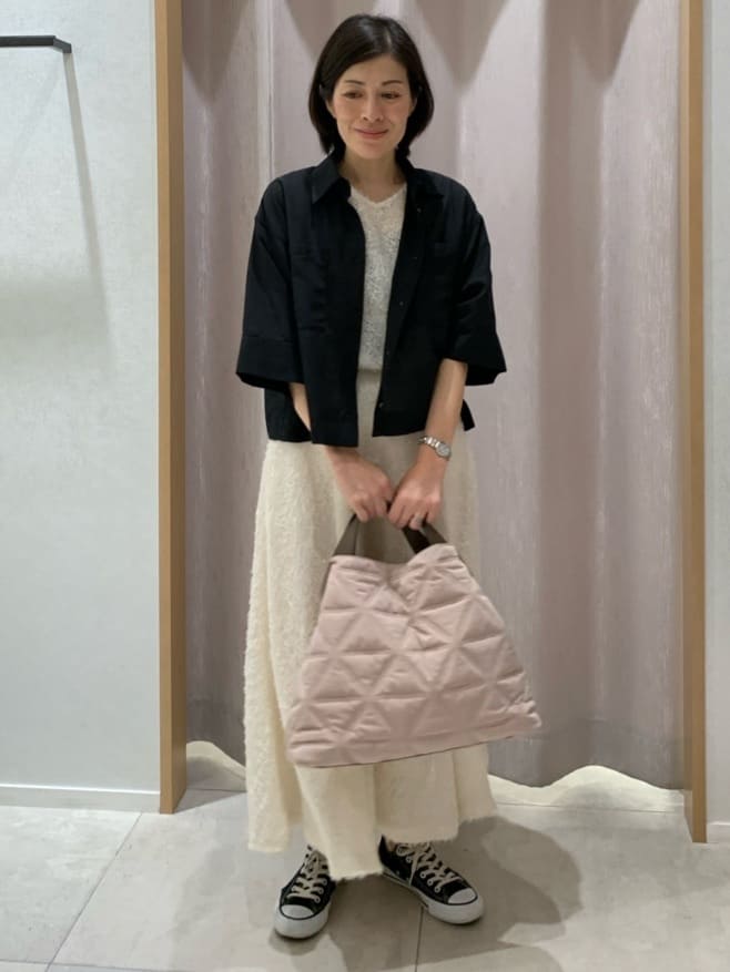 ちーさんの「UNTITLED｜【セットアップ可/洗える】フェザーフレンチスリーブブラウス」を使ったコーディネート