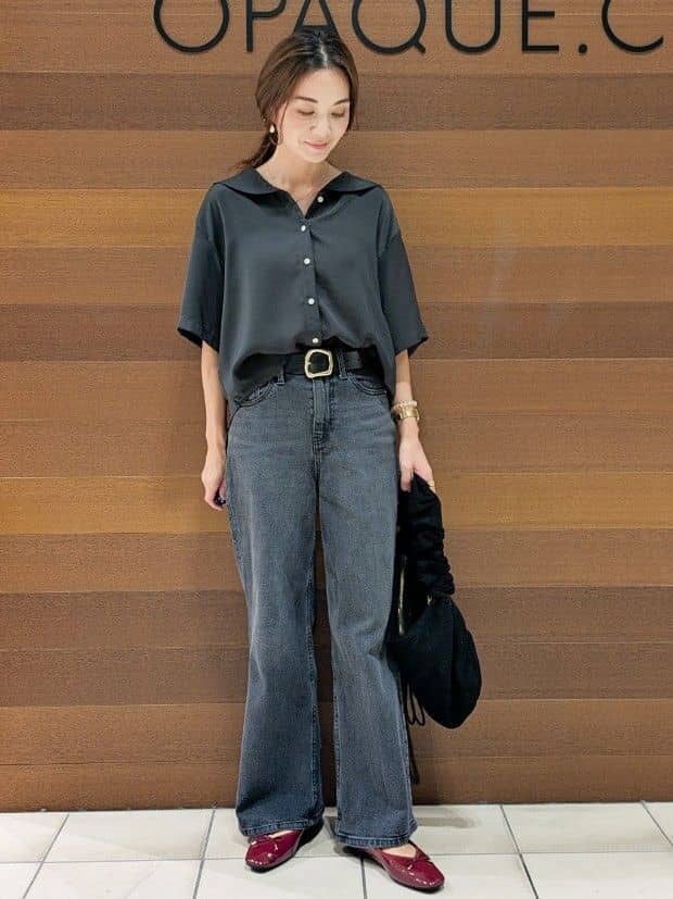 machiさんの「OPAQUE.CLIP｜ヴィンテージサテンセーラーカラーブラウス【洗濯機洗い可】」を使ったコーディネート