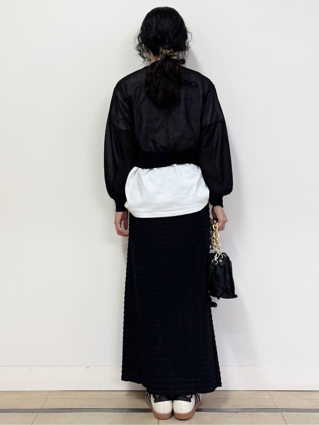 YOKOTAさんの「DRESSTERIOR｜ERICKA NICOLAS BEGAY（エリッカ ニコラス ビゲイ）【別注】ゴールドチョーカー」を使ったコーディネート