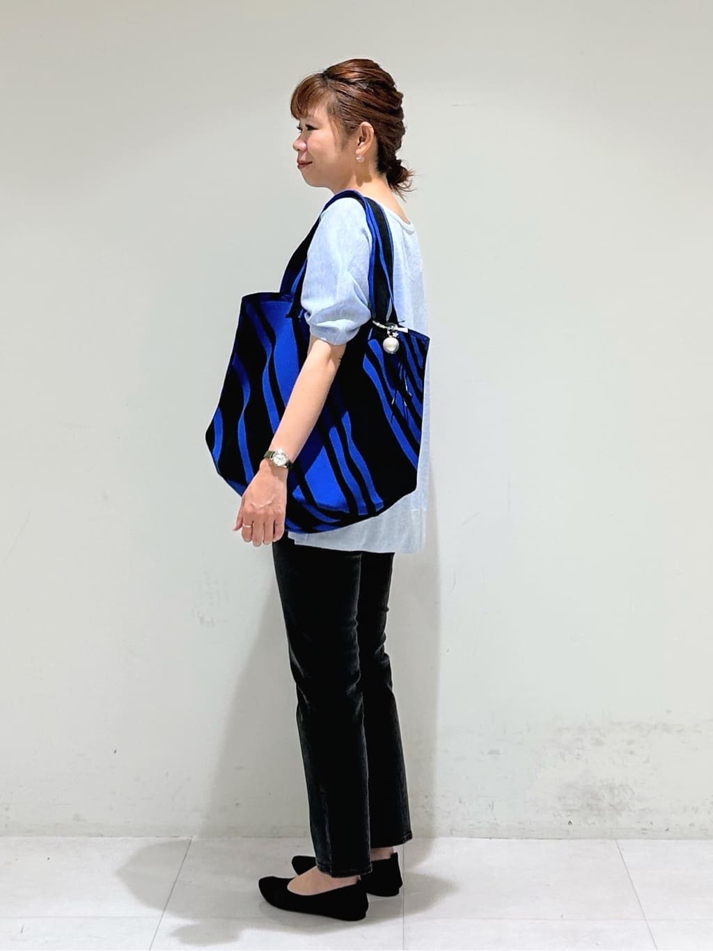 tsuyuさんの「INDIVI｜【体型カバー／清涼感】シアーオーバーシャツ」を使ったコーディネート
