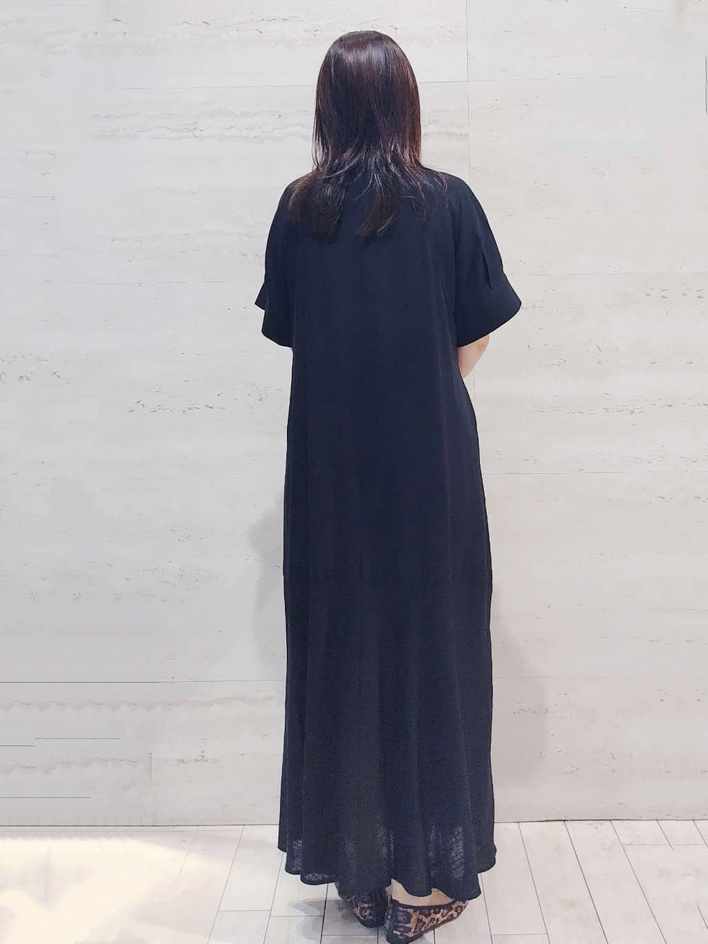 よしみさんの「OPAQUE.CLIP｜レーヨン麻キーネックワンピース【洗える】」を使ったコーディネート