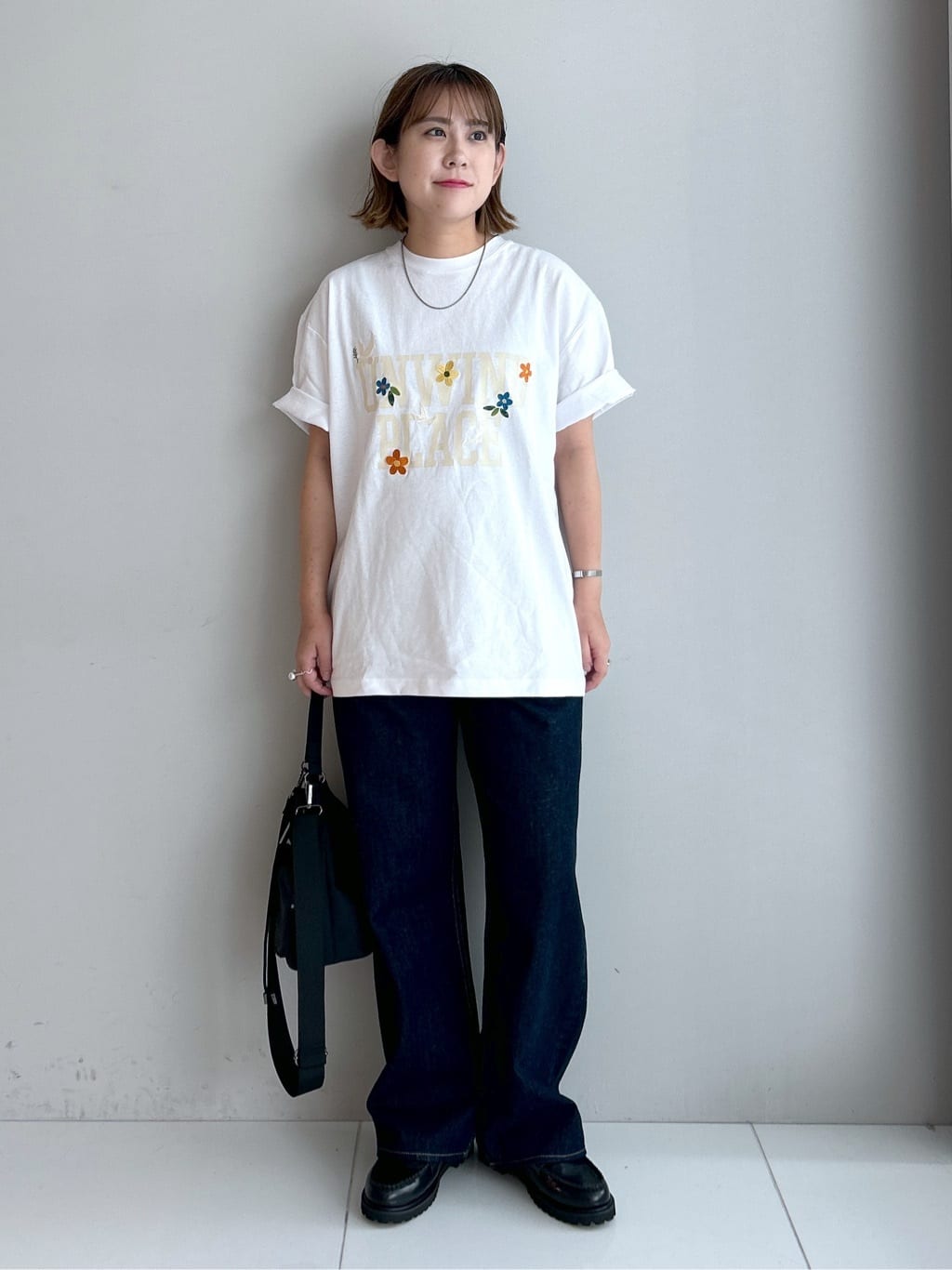 Hirokaさんの「Dessin｜ロゴ刺繍Tシャツ」を使ったコーディネート