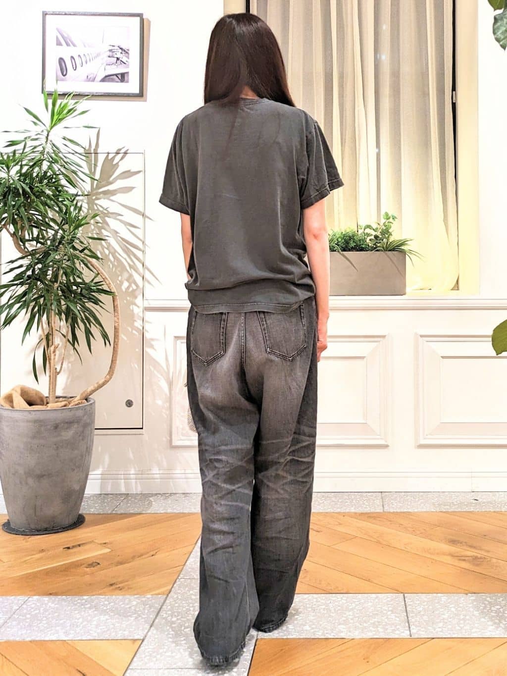 CHISAさんの「DRESSTERIOR｜ヴィンテージ加工ワイドデニムパンツ」を使ったコーディネート