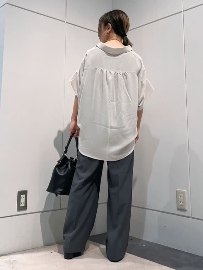 MOさんの「THE SHOP TK｜【インしなくても決まる】スキッパーシャツ/接触冷感/防シワ/速乾」を使ったコーディネート