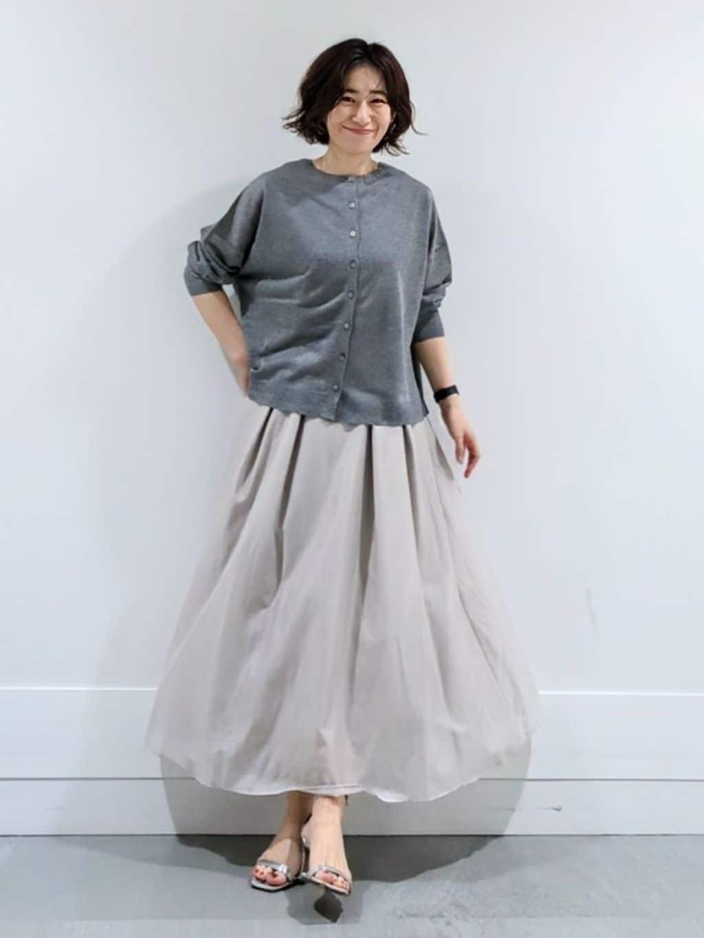 ミズタさんの「UNTITLED｜【アンサンブル可/洗える】シアーノースリーブ プルオーバー」を使ったコーディネート