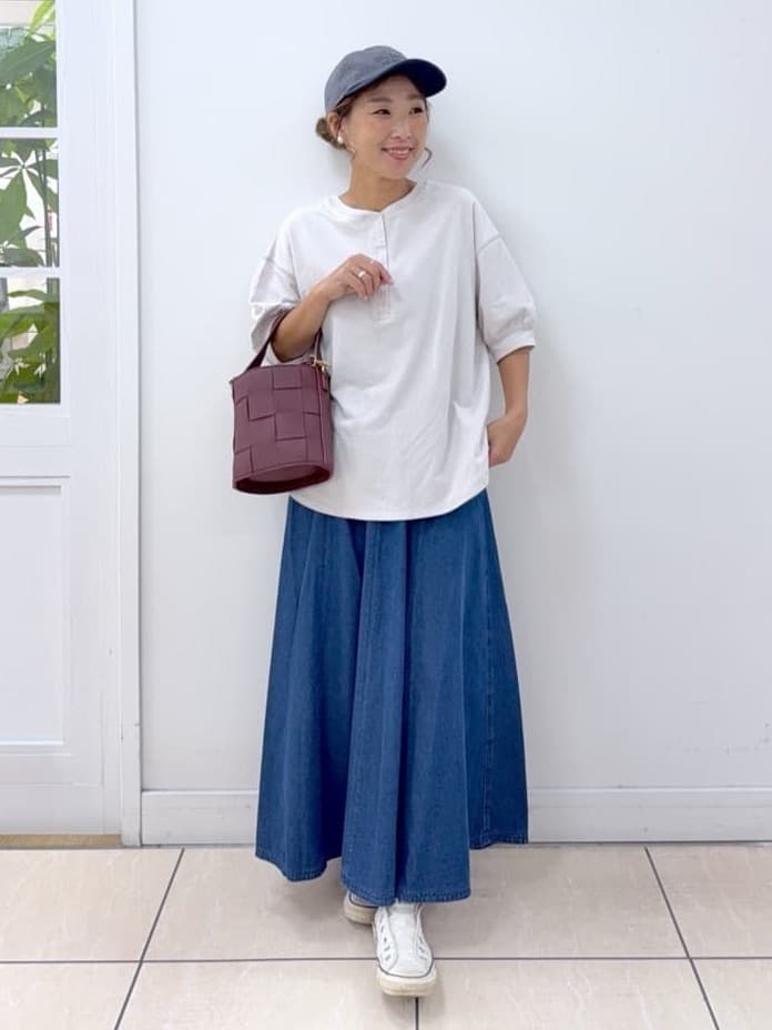 Osawaさんの「Dessin｜【360度可愛い/前後2WAY/洗える】ライトコットンヘンリーカットソー」を使ったコーディネート