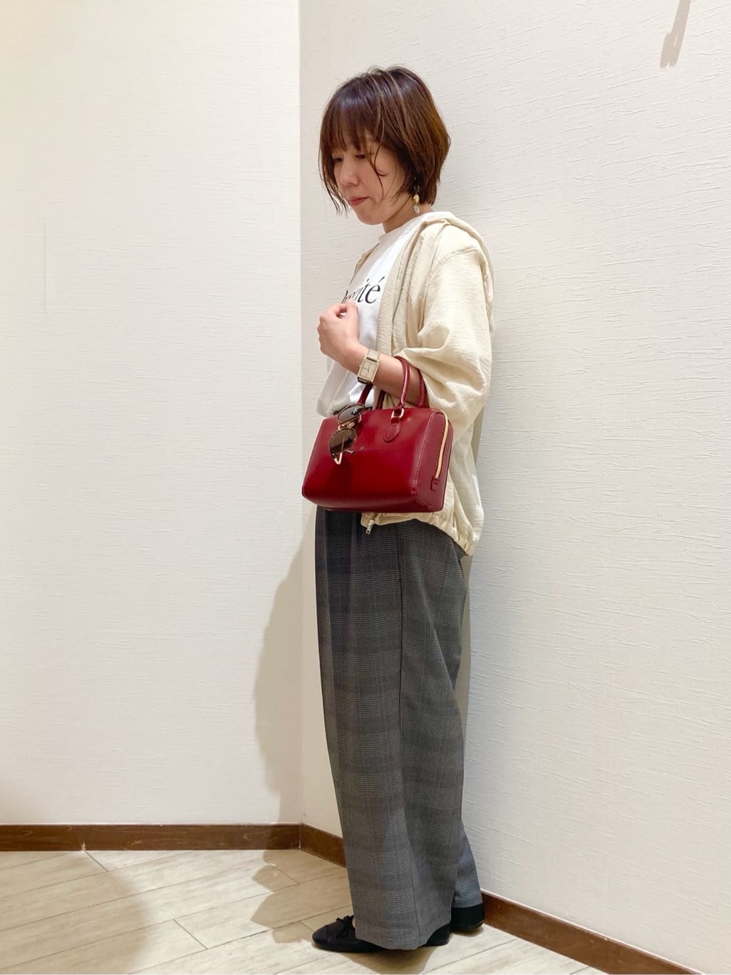 さとさんの「SHOO･LA･RUE｜【S-LL】柔らかシアーでこなれるフーディブルゾン」を使ったコーディネート