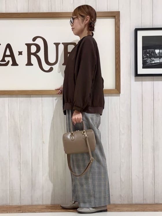 みきぽんさんの「SHOO･LA･RUE｜【洗濯機可/S-LL】さっと羽織れる 軽量リブブルゾン」を使ったコーディネート