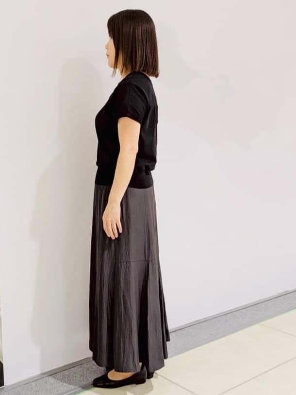 tomoさんの「UNTITLED｜【洗える/前後2WAY】ネックプルオーバーニット」を使ったコーディネート