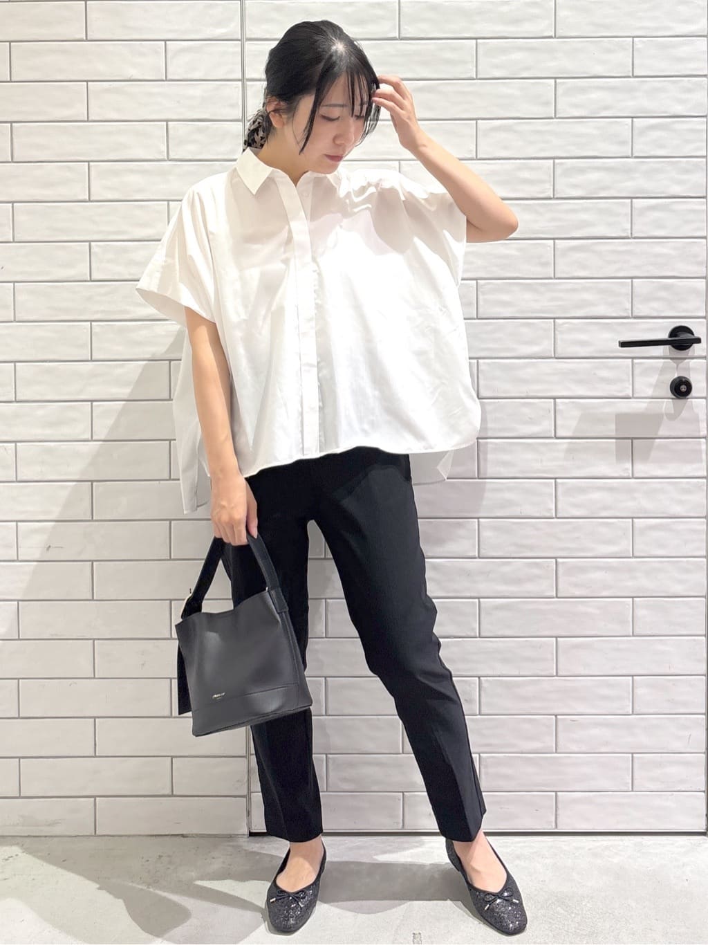 ayumiさんの「OPAQUE.CLIP｜《andGIRL掲載》リラクシーシャツ【洗濯機洗い可】」を使ったコーディネート