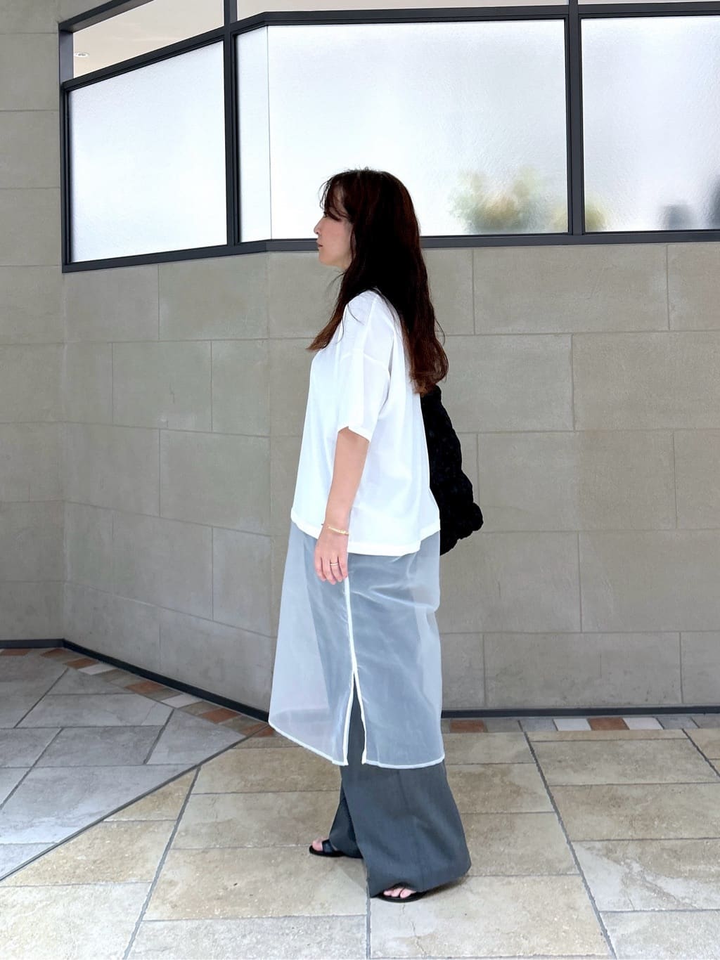 よねさんの「INDIVI｜シアードッキングTシャツ」を使ったコーディネート