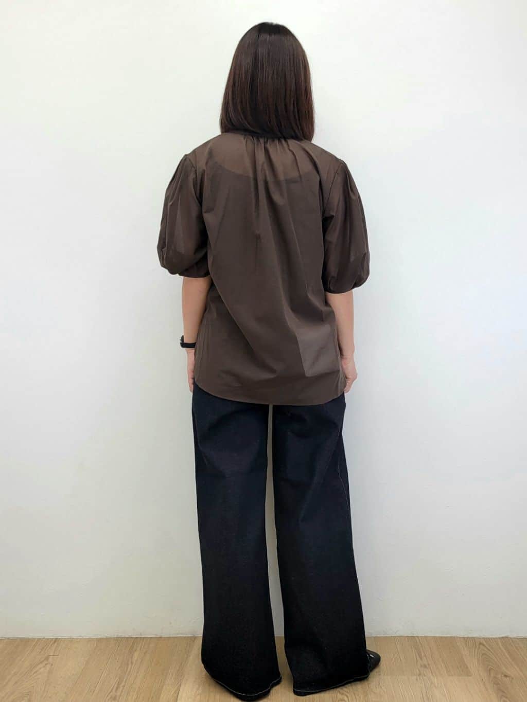 LISAさんの「OPAQUE.CLIP｜シアーフリルネックブラウス【洗濯機洗い可】」を使ったコーディネート