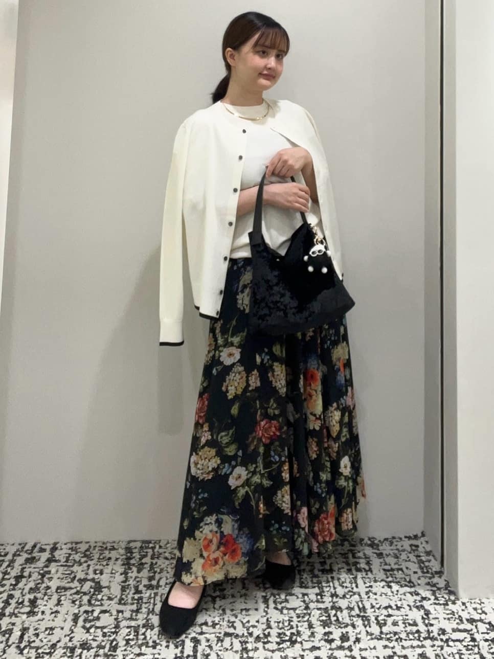 ELENAさんの「UNTITLED｜【アンサンブル可/薄手/洗える】5分袖クルーニット」を使ったコーディネート