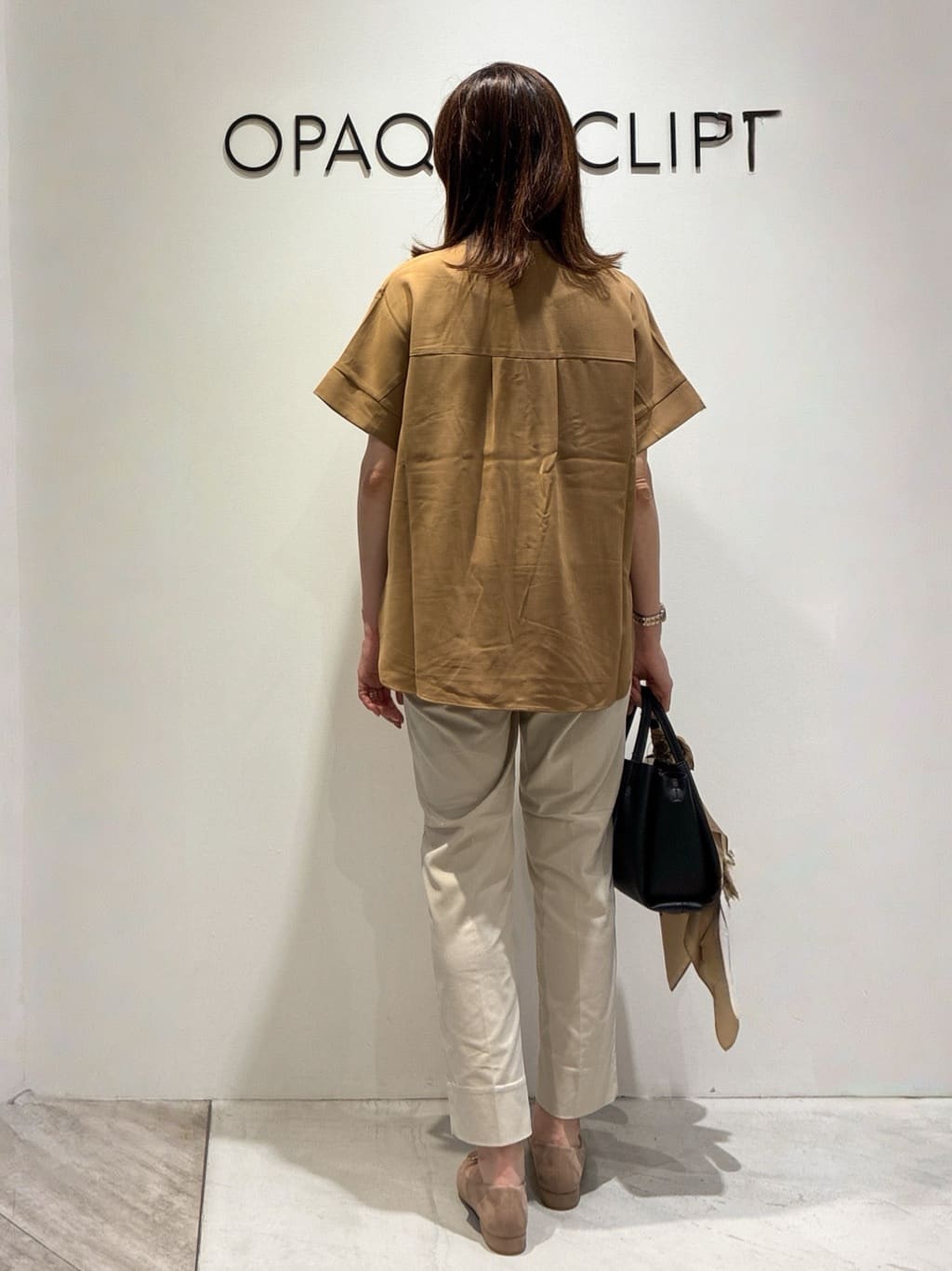 もんちゃんさんの「OPAQUE.CLIP｜《S-LLサイズ》ハイストレッチスティックパンツ【洗濯機洗い可／接触冷感】」を使ったコーディネート