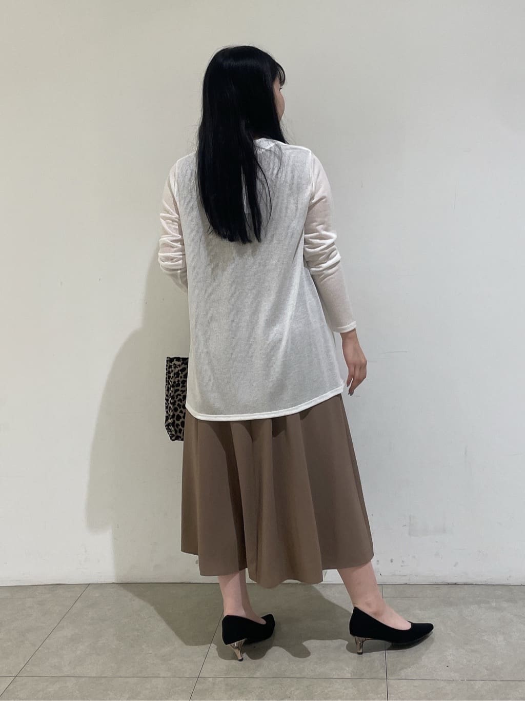 emikaさんの「INDIVI｜【洗える／シアーストライプ柄】着流しジャージカーディガン」を使ったコーディネート