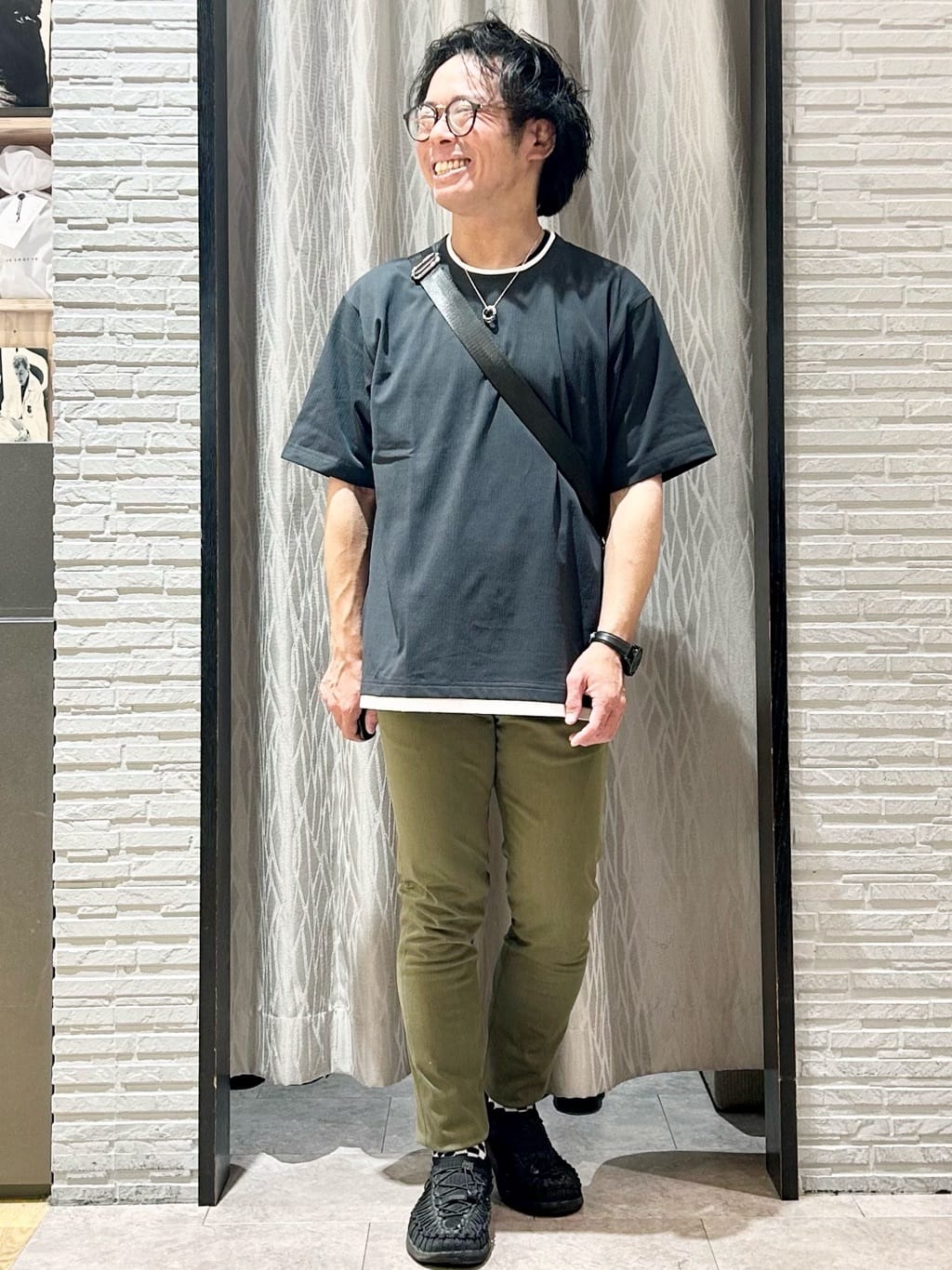 KENJI Iさんの「THE SHOP TK｜楊柳フェイクレイヤード半袖Tシャツ 【吸水速乾/毛玉になりにくい/洗濯機OK】」を使ったコーディネート
