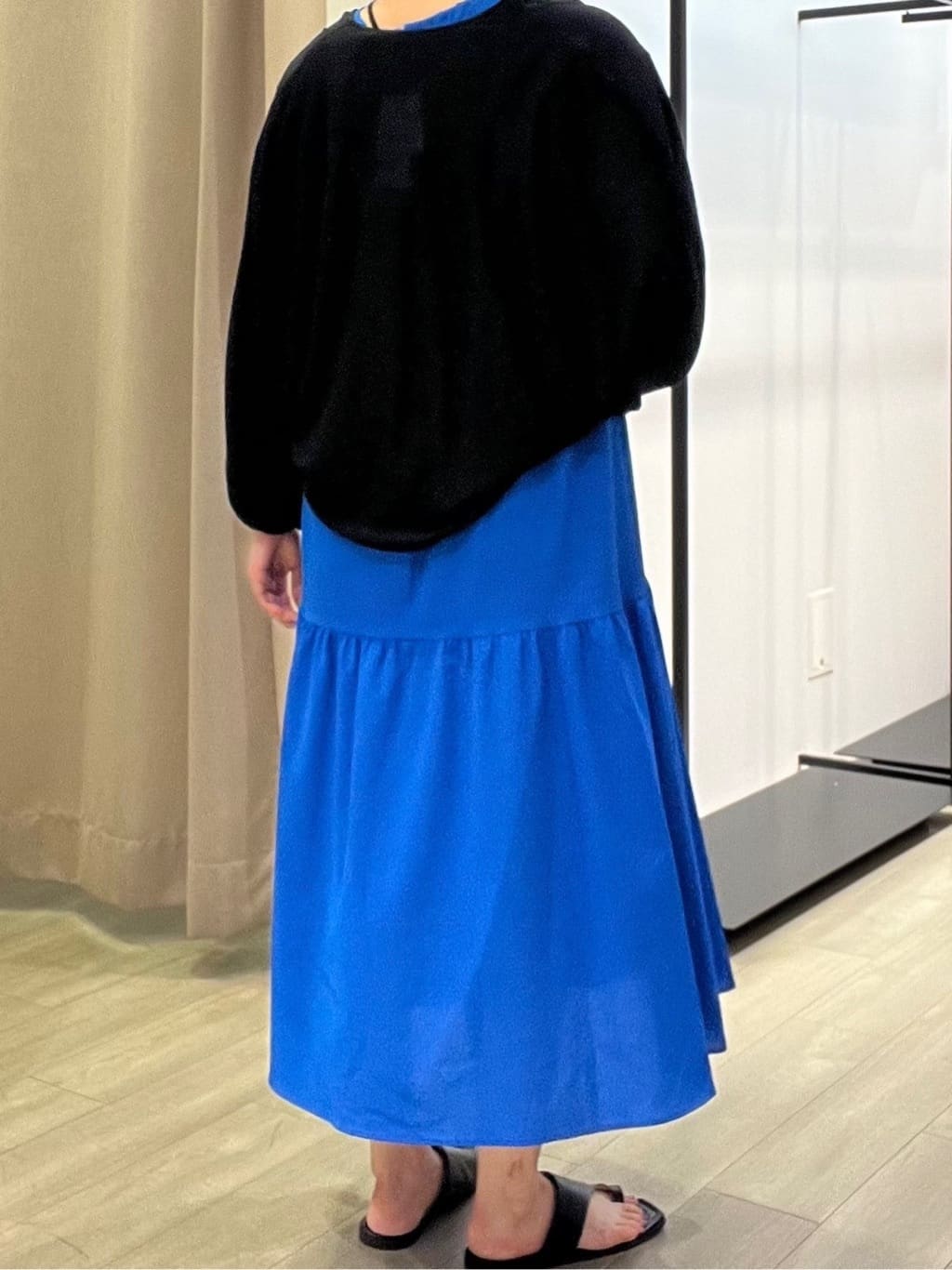 TOMOMIさんの「INDIVI｜【軽く羽織れる】ボレロカーディガン」を使ったコーディネート