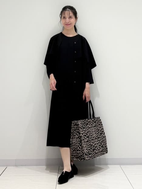 kayoさんの「INDIVI｜【羽織りとしても活躍！】ケープカラーブラウス」を使ったコーディネート