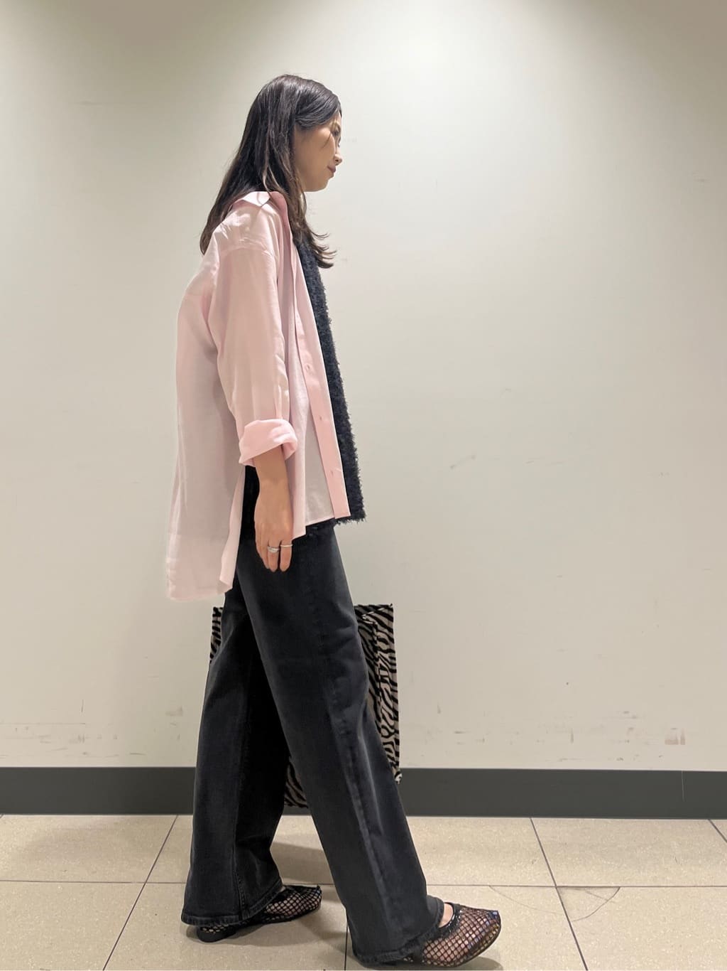 shokoさんの「INDIVI｜【インナーとしても活躍！】フリンジジャカードチュニック」を使ったコーディネート