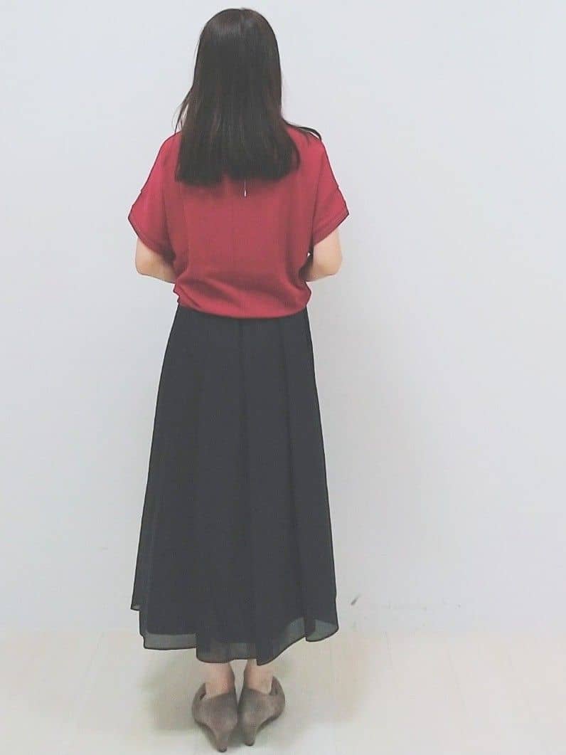 SANAさんの「Reflect｜【マシンウォッシュ可／セットアップ可】シアーボックスタックプリーツスカート」を使ったコーディネート