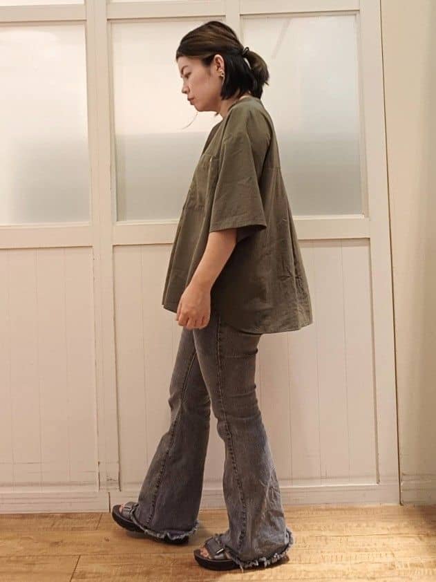 machiさんの「SHOO･LA･RUE｜【ひんやり/S-LL】ストレッチフレアデニム」を使ったコーディネート