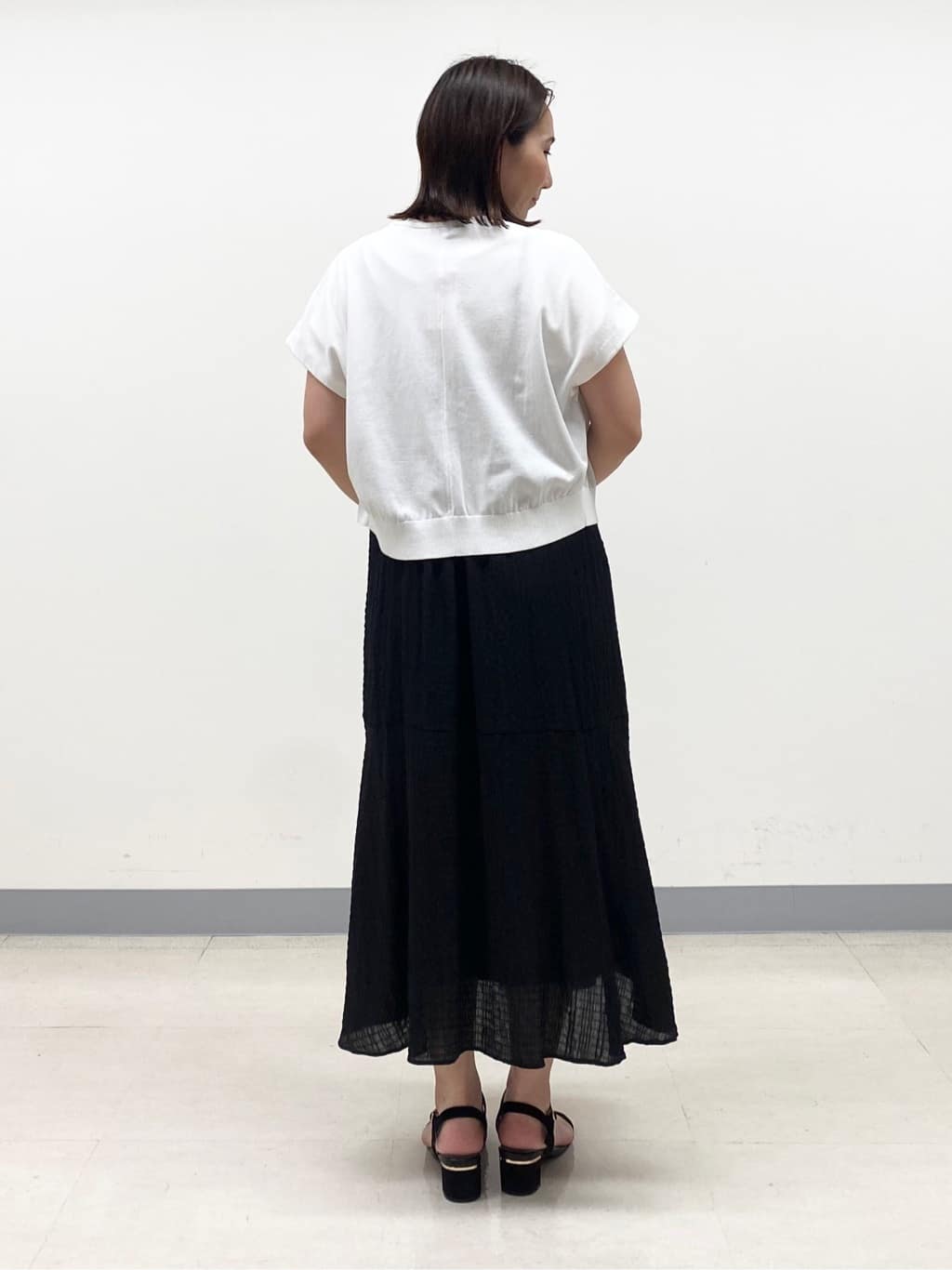 YUKARIさんの「INDIVI｜【UVケア】エアリージョーゼット キャミワンピース」を使ったコーディネート