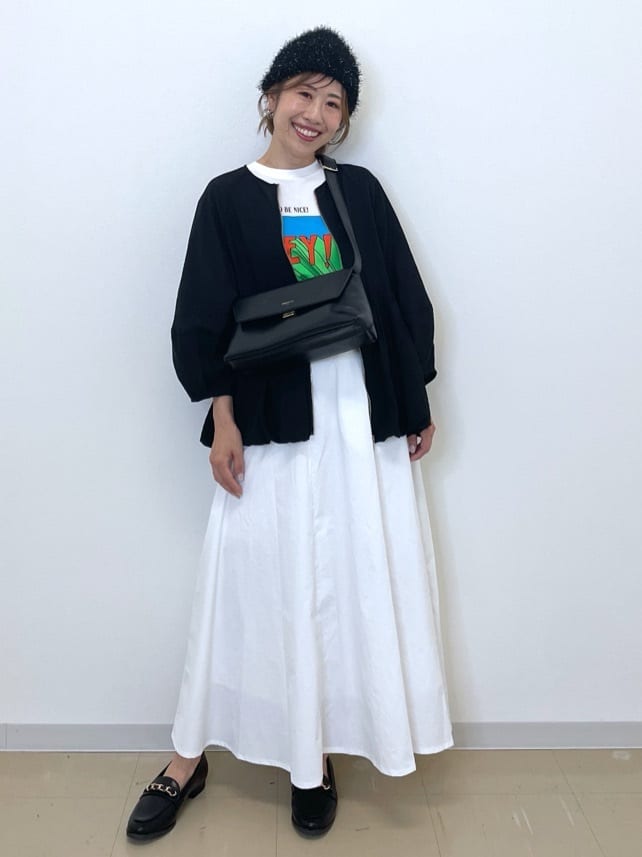 Akiさんの「OPAQUE.CLIP｜シアーバルーンペプラムブルゾン【洗える】」を使ったコーディネート