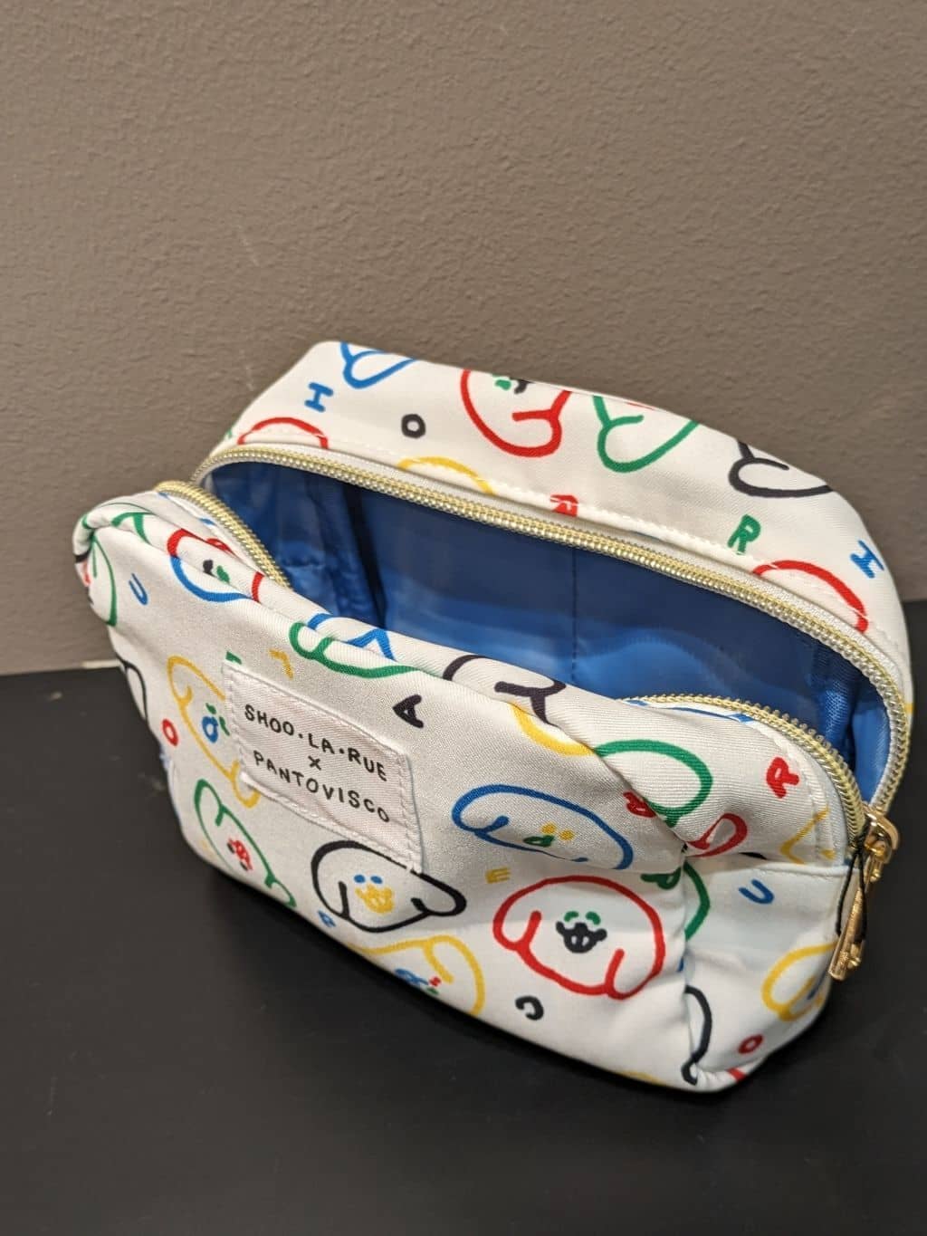 tsumikiさんの「SHOO･LA･RUE｜【パントビスコ／ぺろち】総柄ポーチ」を使ったコーディネート