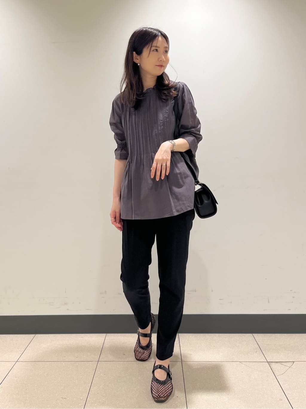 shokoさんの「INDIVI｜【体型カバー】スクエアブラウス」を使ったコーディネート