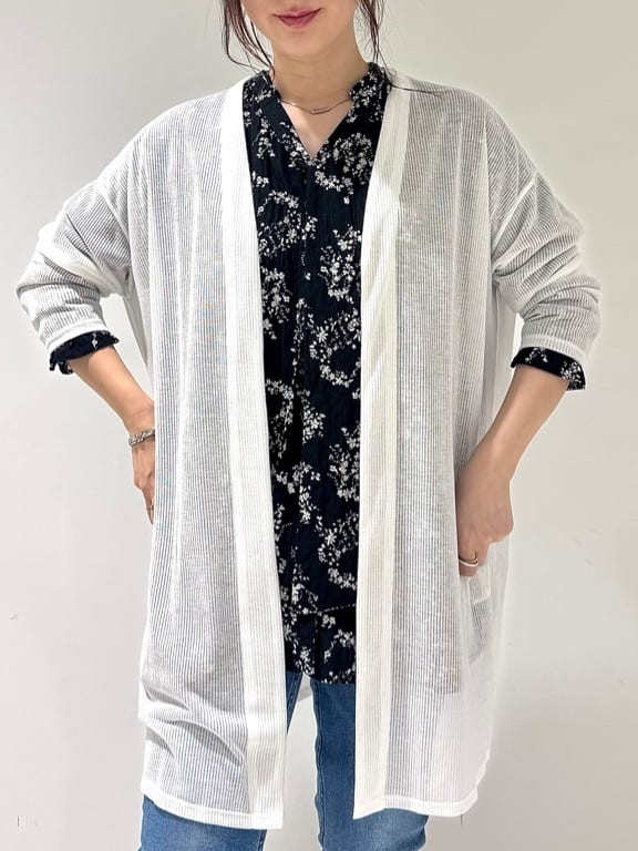 そんさんの「INDIVI｜【洗える／シアーストライプ】ロング丈着流しカーディガン」を使ったコーディネート