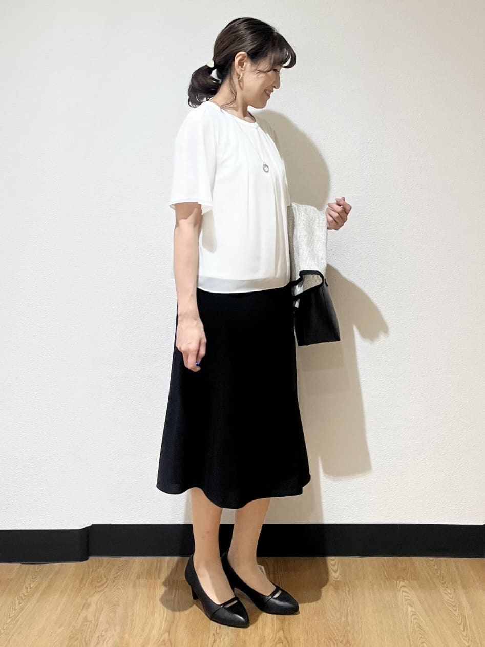 ayaさんの「Reflect｜【一枚着で着映え◎／ジャケットのインナーにも】フロント開きブラウス」を使ったコーディネート