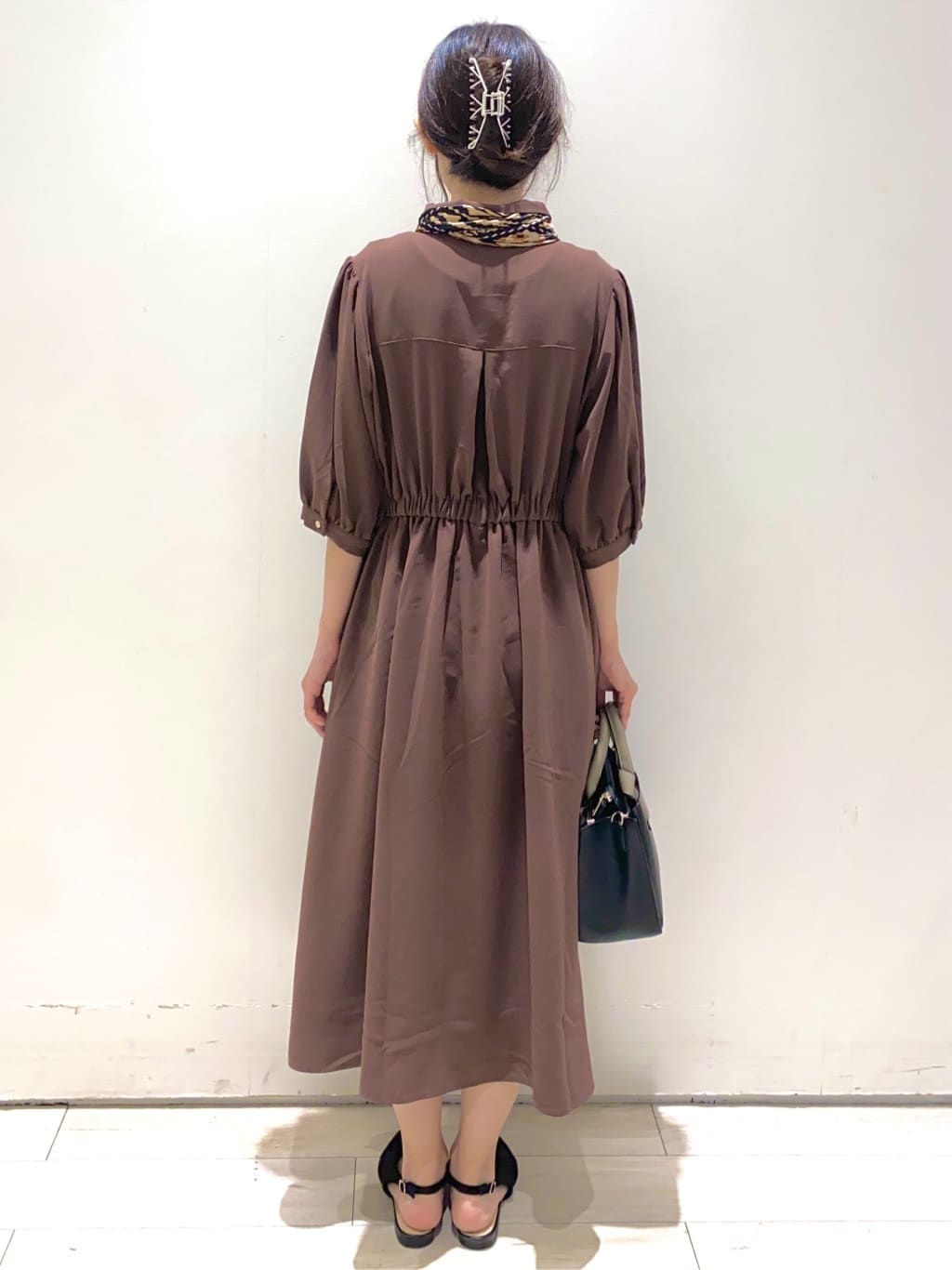shikaさんの「THE SHOP TK｜5分袖シャツワンピース【防シワ/吸水速乾/UVケア/洗濯機OK】」を使ったコーディネート